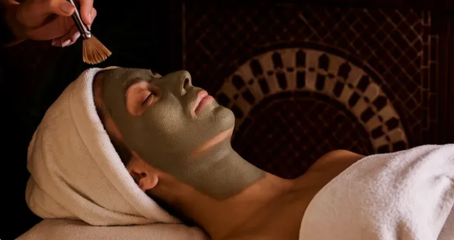 Manue visage à l'argile verte